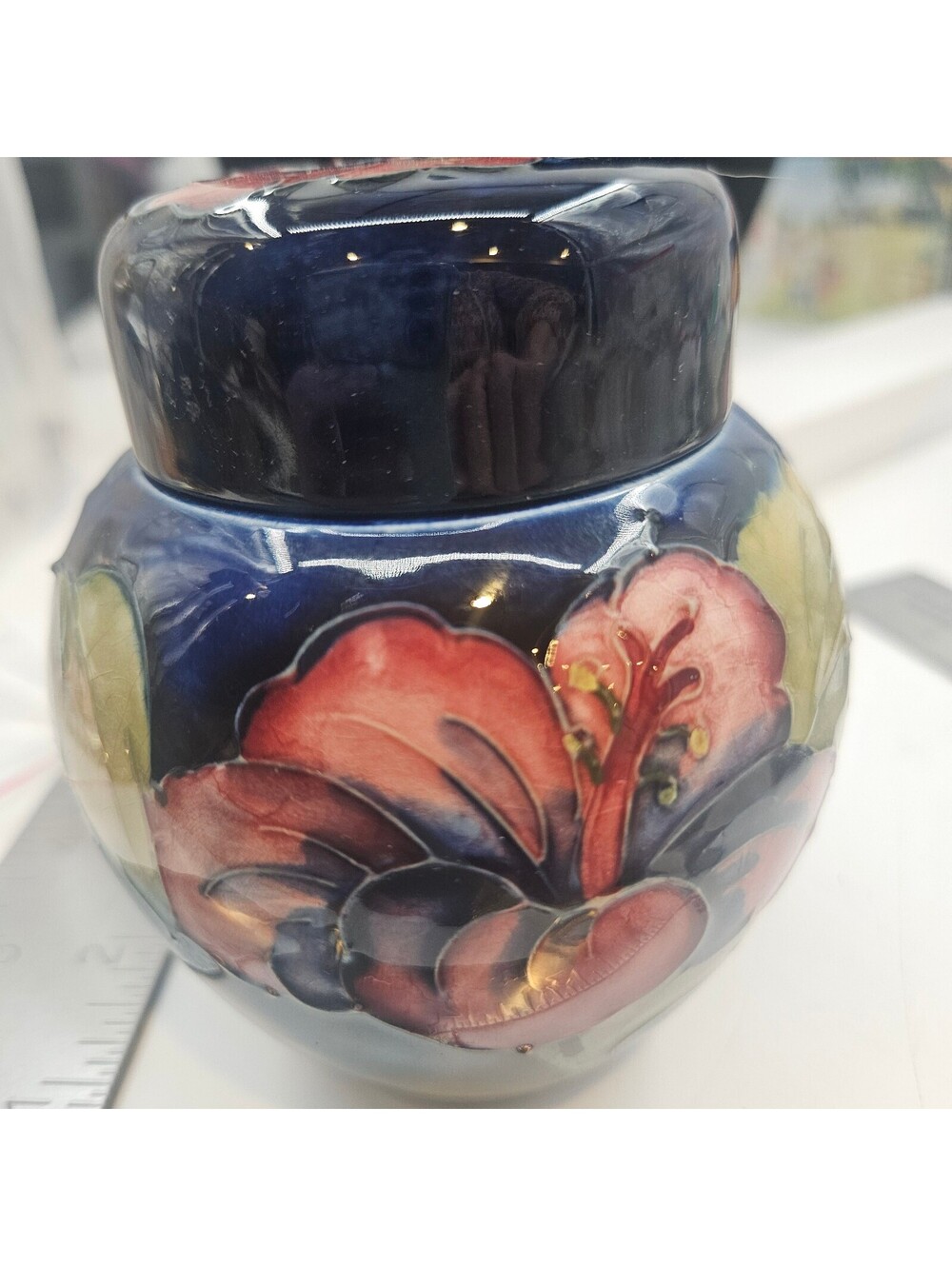 Rare Vintage Moorcroft Hibiscus Covered Ginger Jar Original Paper Labels England